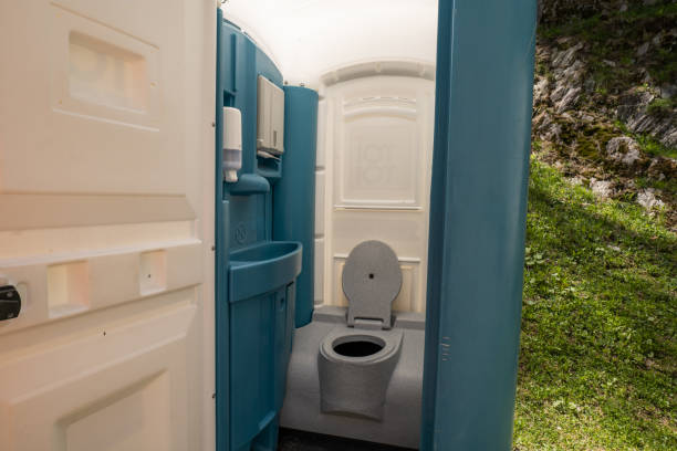Best Restroom trailer rental cost  in Mountain View, NC